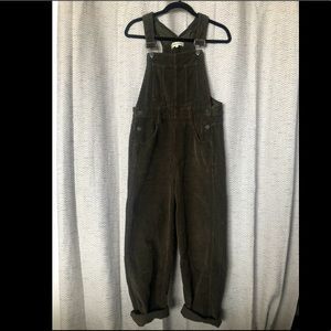 Amazing, green corduroy Madewell overalls!